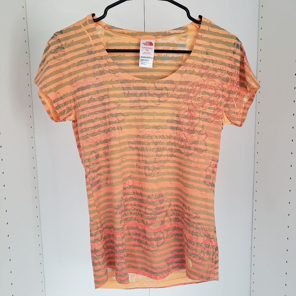 North Face sheer breezy light weight shirt sleeve green stripe orange Tshirt top